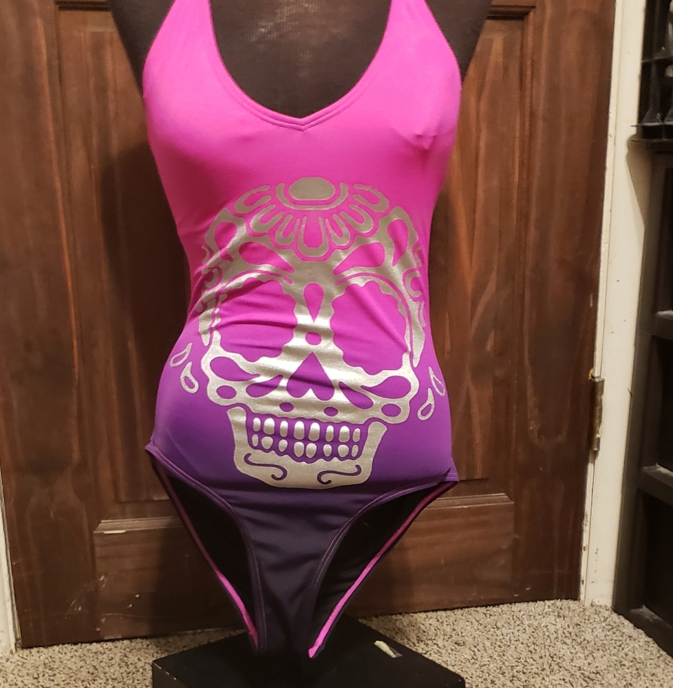 HOT TOPIC SILVER SHULL PINK/PURBLE OMBRE